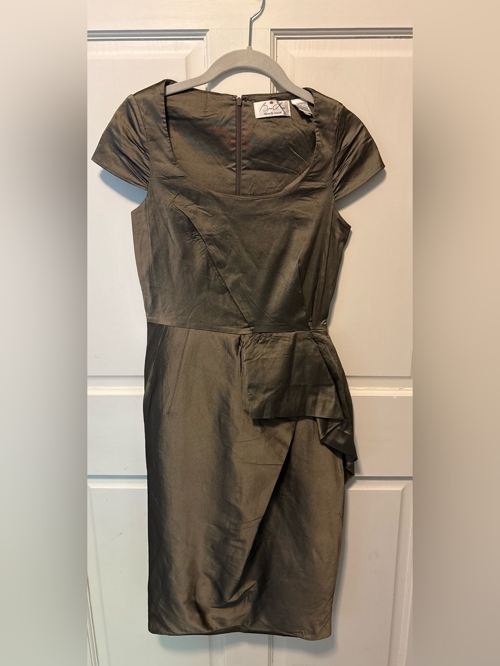 Byron Lars Beauty Mark taupe taffeta special occasion women’s pencil dress 2 Xs